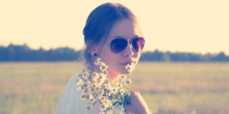 照亮前路更照亮安全：深度解析汽车大灯升级三大技术与合法改装边界